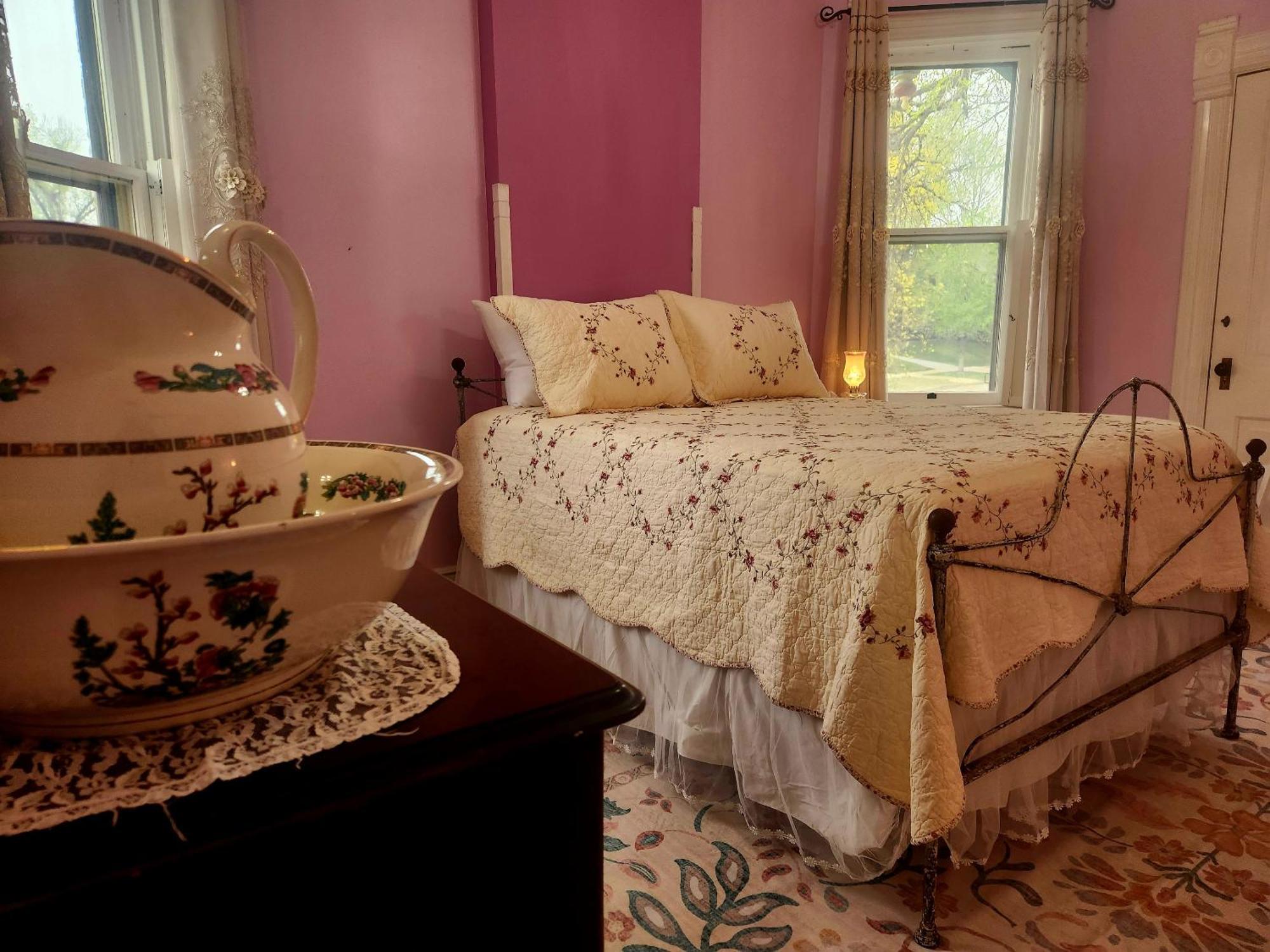 Downen House Bed & Breakfast Pueblo Pokój zdjęcie
